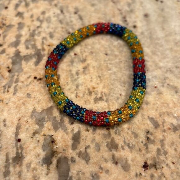 Lily and Laura sparkle bracelet - Picture 4 of 4